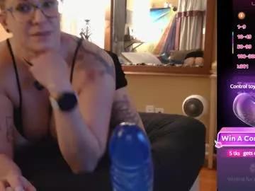 dixie_comanche from Chaturbate