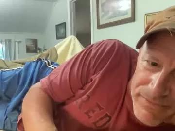 dudeinnh from Chaturbate