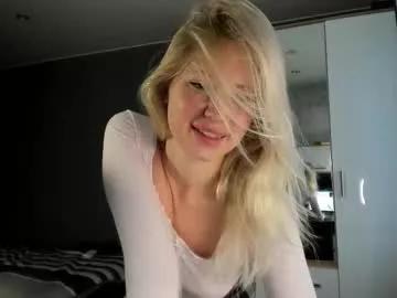 e___lisa from Chaturbate