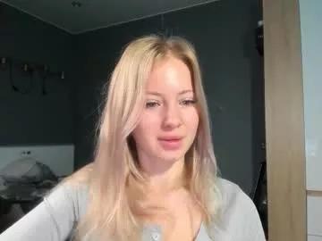 e___lisa from Chaturbate