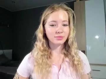 e___lisa from Chaturbate