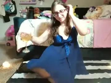 elenore_hoesevelt from Chaturbate