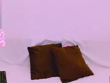 ella_diamonds from Chaturbate