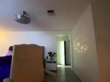 ella_ella_ella_ay from Chaturbate