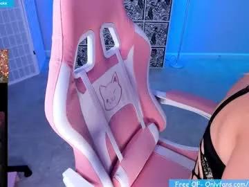 ella_foxx from Chaturbate