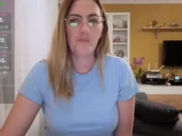 ella_max_live from Chaturbate