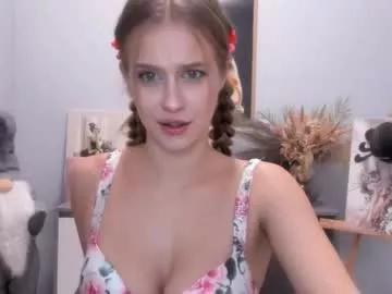 ella_twinkle from Chaturbate