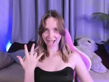 ellabloom from Chaturbate