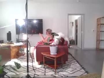 ellaehh from Chaturbate