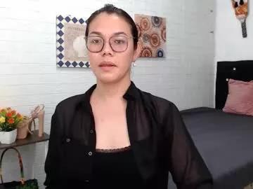 ellahollywood1818 from Chaturbate
