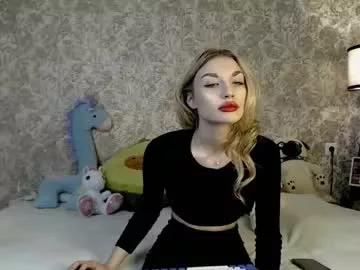 ellamilla from Chaturbate