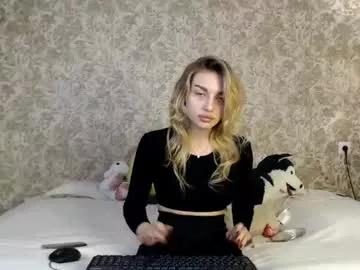 ellamilla from Chaturbate