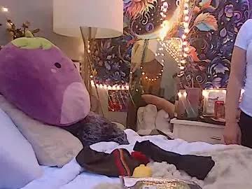 elleekaypetite from Chaturbate