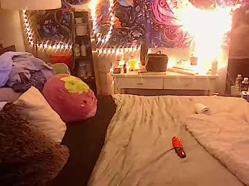 elleekaypetite from Chaturbate