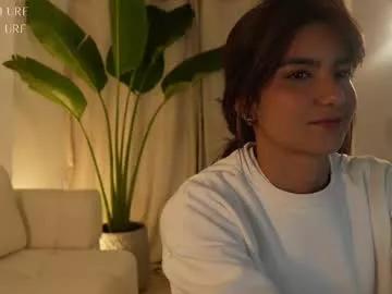 ellelure_ from Chaturbate