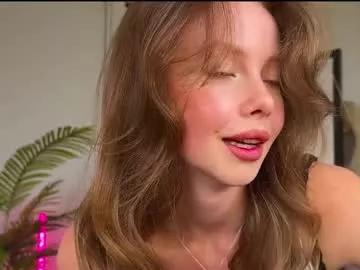 elli_harmon from Chaturbate