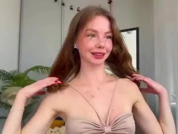 elli_harmon from Chaturbate