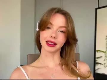 elli_harmon from Chaturbate