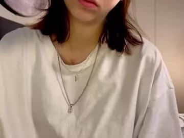 ellie_hollow from Chaturbate
