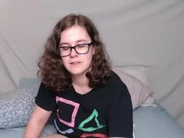 elliecharmful from Chaturbate
