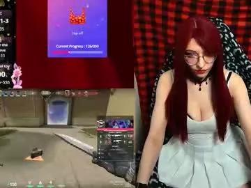 elliemoor from Chaturbate