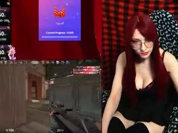 elliemoor from Chaturbate