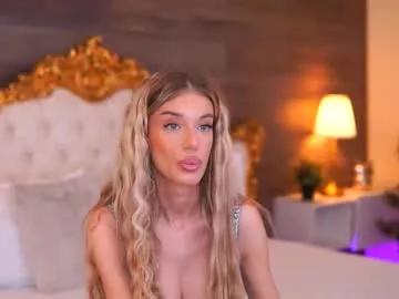 ellieredd from Chaturbate