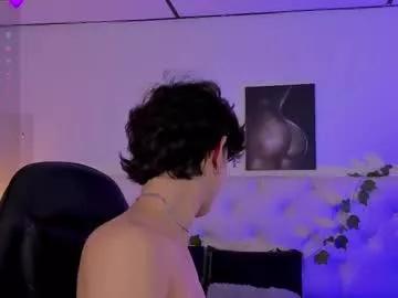 elliot_younng from Chaturbate