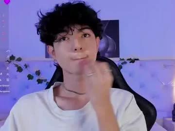 elliot_younng from Chaturbate