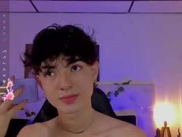 elliot_younng from Chaturbate