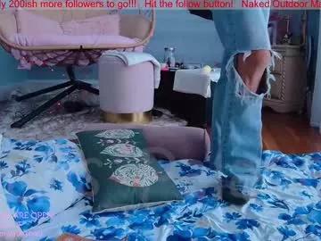 ells_palace from Chaturbate
