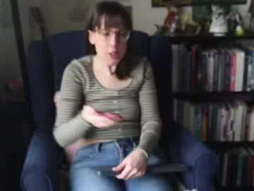 ellynaomi from Chaturbate