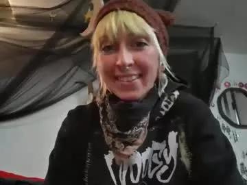 ember_circle from Chaturbate