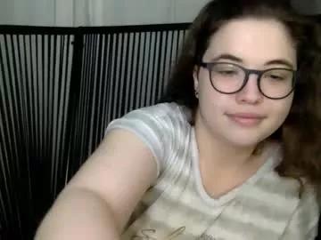 emberlo_ol from Chaturbate