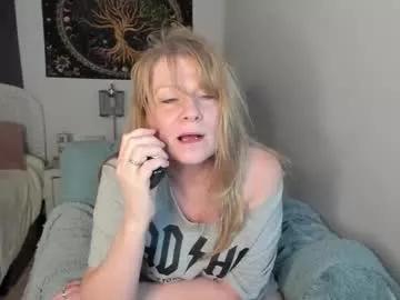 emberpheonixxx from Chaturbate