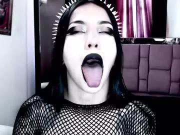 emearld_black from Chaturbate