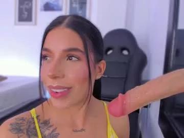 emelie_89 from Chaturbate