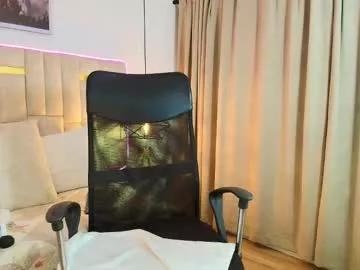 emelie_ch_ from Chaturbate