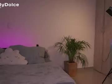 emely_dolce from Chaturbate