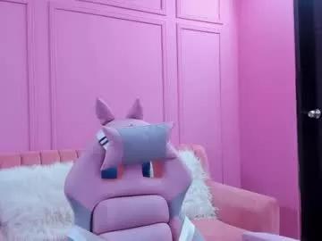 emelyy_carter from Chaturbate