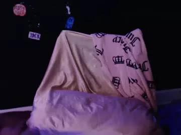 emeraldstrawberri from Chaturbate