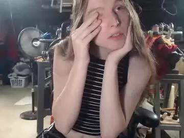 emeraldtgirl from Chaturbate
