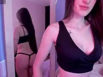 emiilykkissess__ from Chaturbate