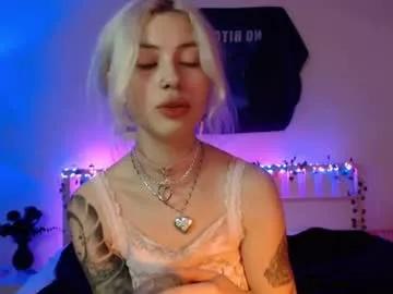 Emily_flowers_ webcams show profile image 