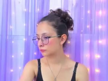 emma_belle02 from Chaturbate