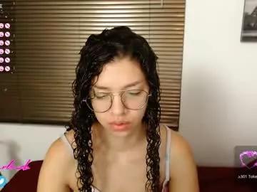 emma_curlss from Chaturbate