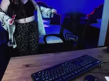 emma_razoom from Chaturbate