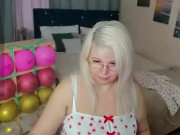 emma_sexy__ from Chaturbate