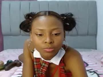 emma_thompson_xx from Chaturbate