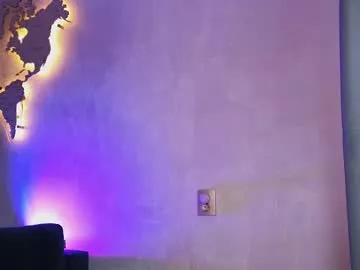 emmi_rosee from Chaturbate